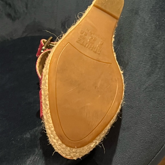 SCHUTZ patten hot pink patten leather wedges - Picture 2 of 4
